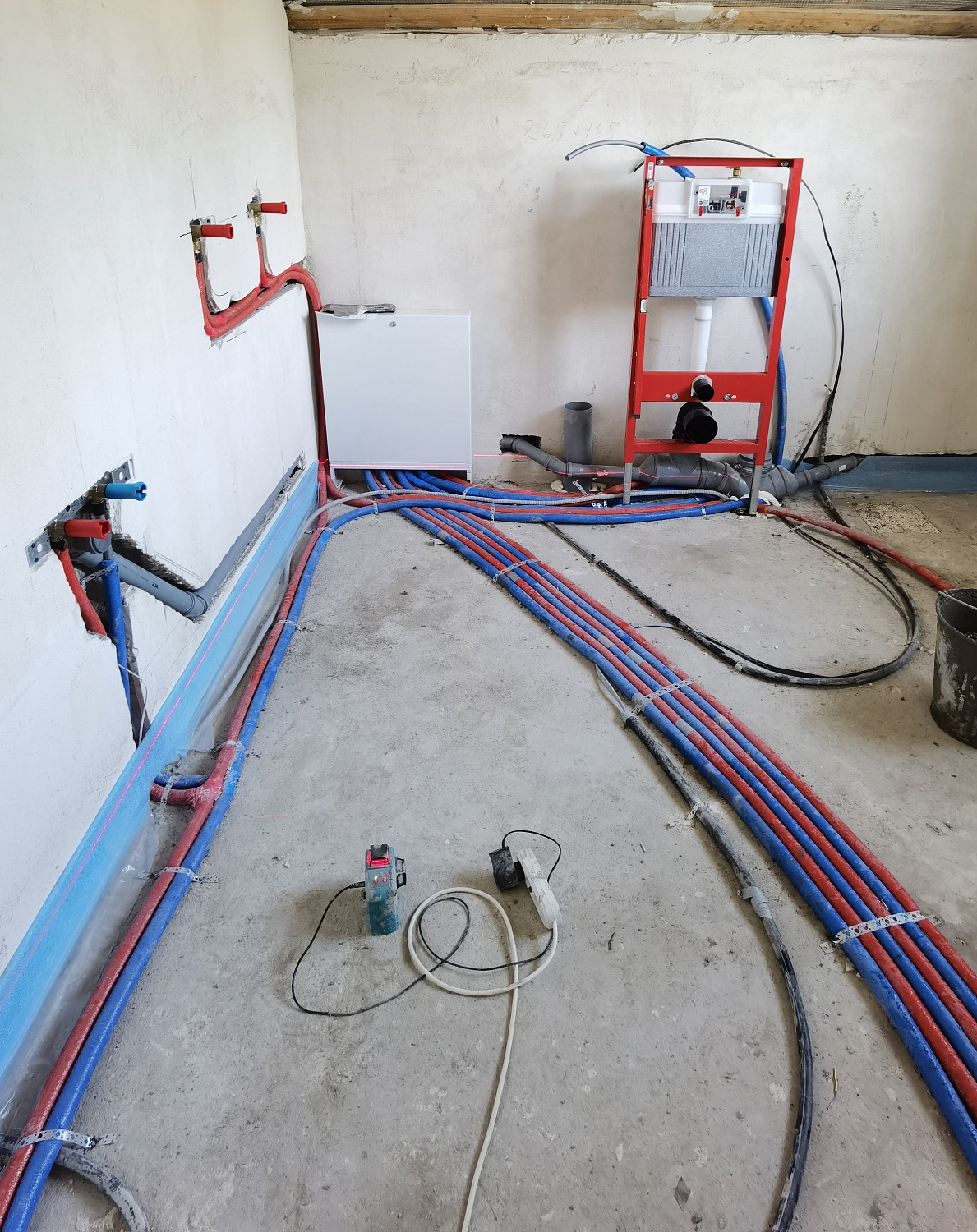 Монтаж котельной, радиаторного отопления и водоснабжения в частном доме 130м2