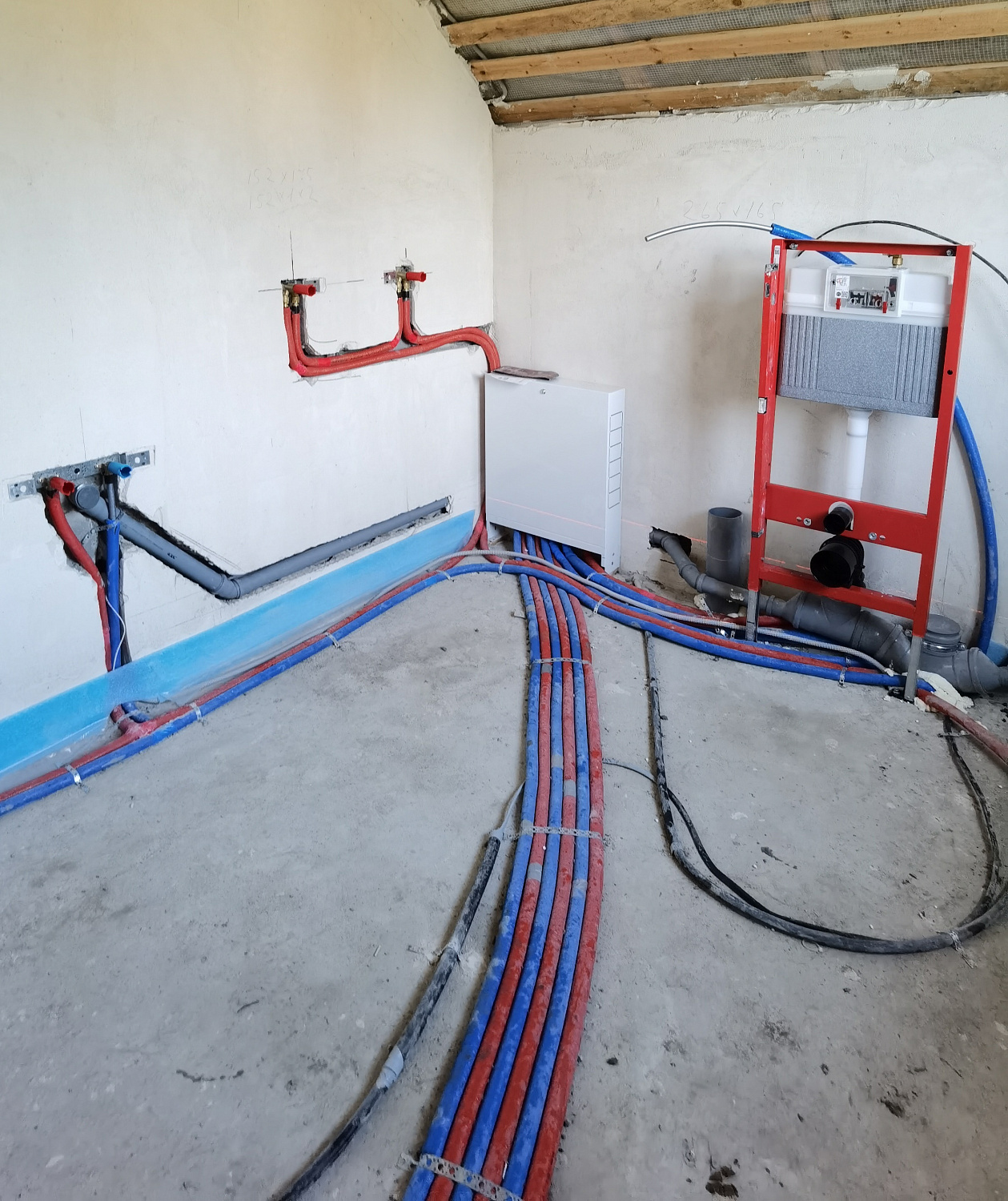 Монтаж котельной, радиаторного отопления и водоснабжения в частном доме 130м2