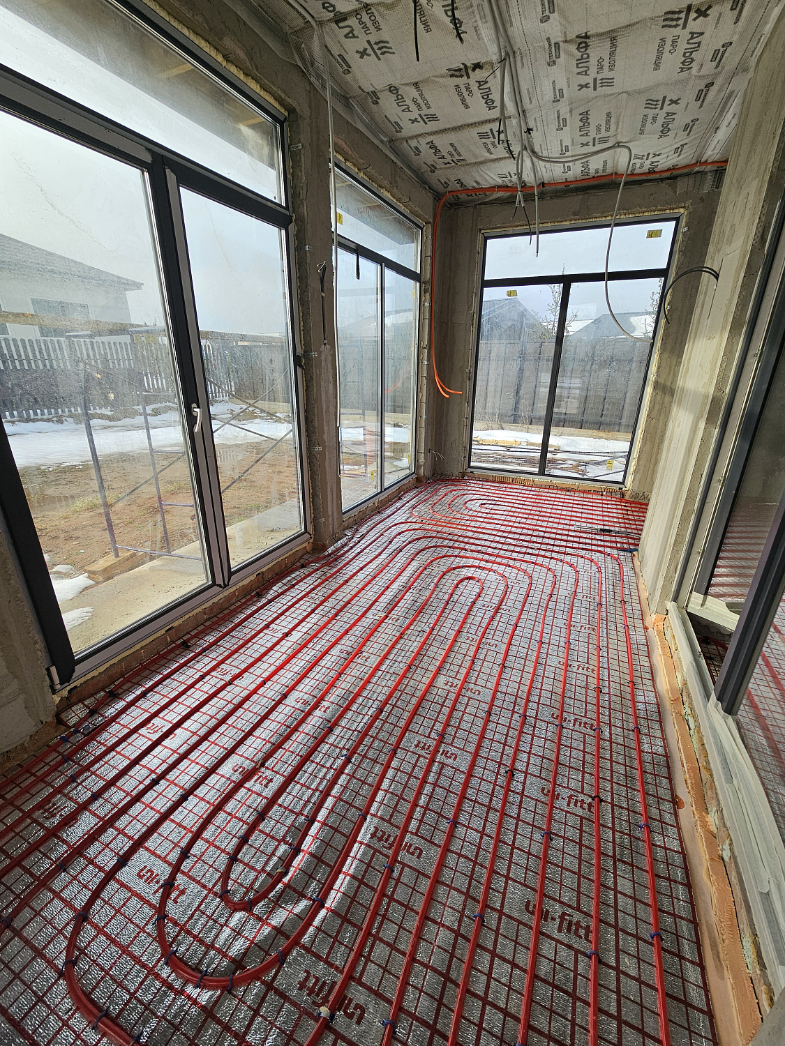 Монтаж радиаторного отопления и теплого пола в загородном доме 320м2