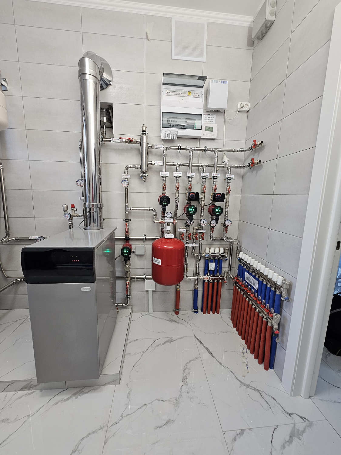 Монтаж отопления, монтаж котельной, водоснабжение и водоотведение в частном доме 160м2