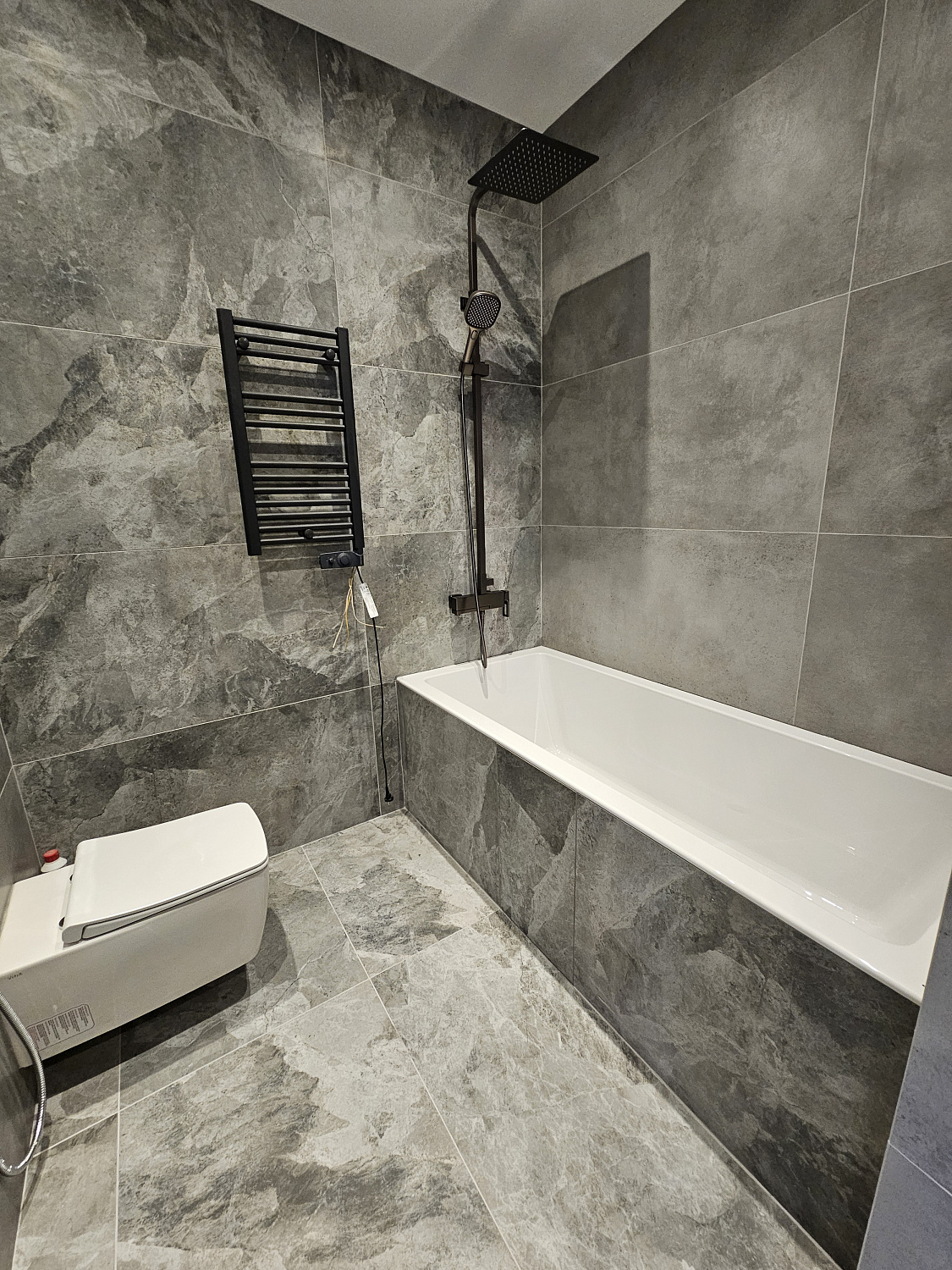 Монтаж системы отопления, водоснабжения и кондиционеров в ЖК Огни 1