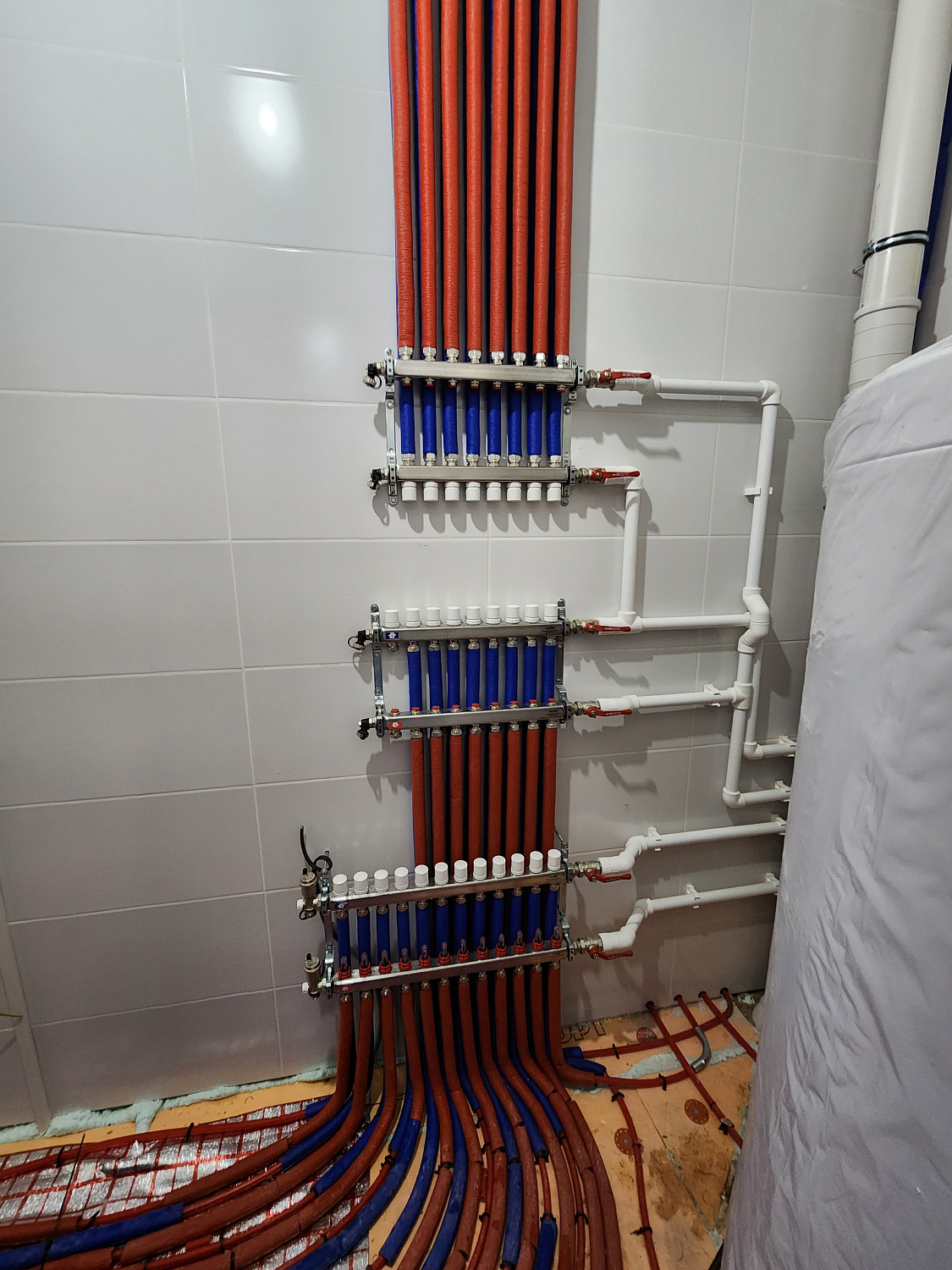 Комбинированная система отопления, тёплые полы и радиаторное отопление, водоотведение Королёв