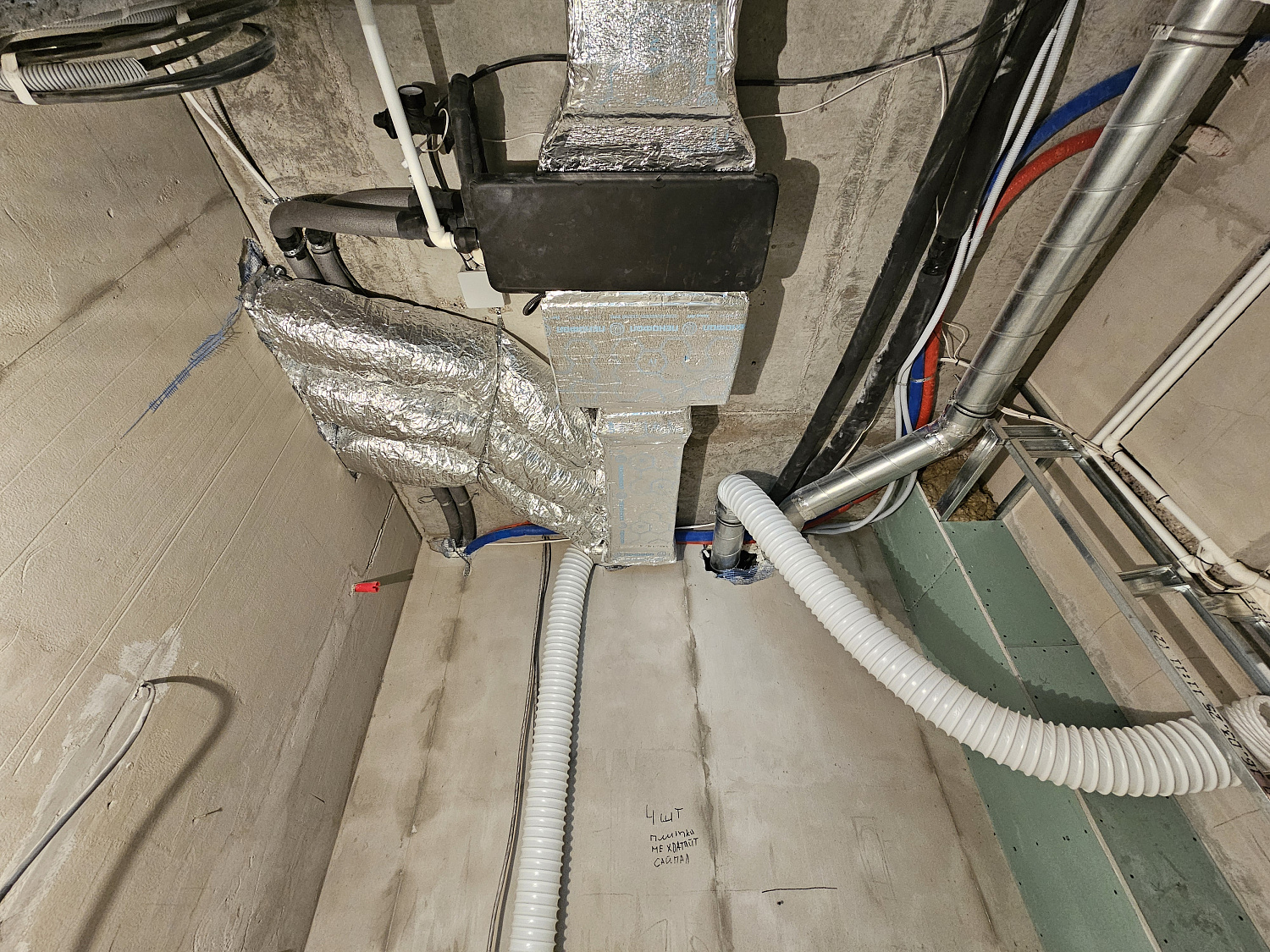 Монтаж фанкойлов в квартире ЖК Sky House