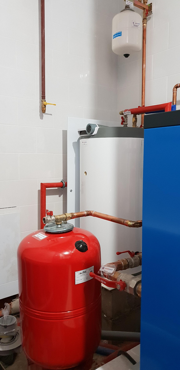 Котельная, радиаторное отопление, водоснабжение, водоотведение, вентиляция.