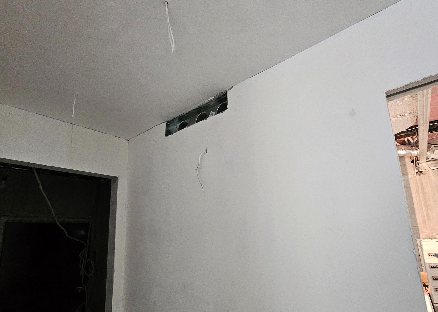 Монтаж фанкойлов в квартире ЖК Sky House