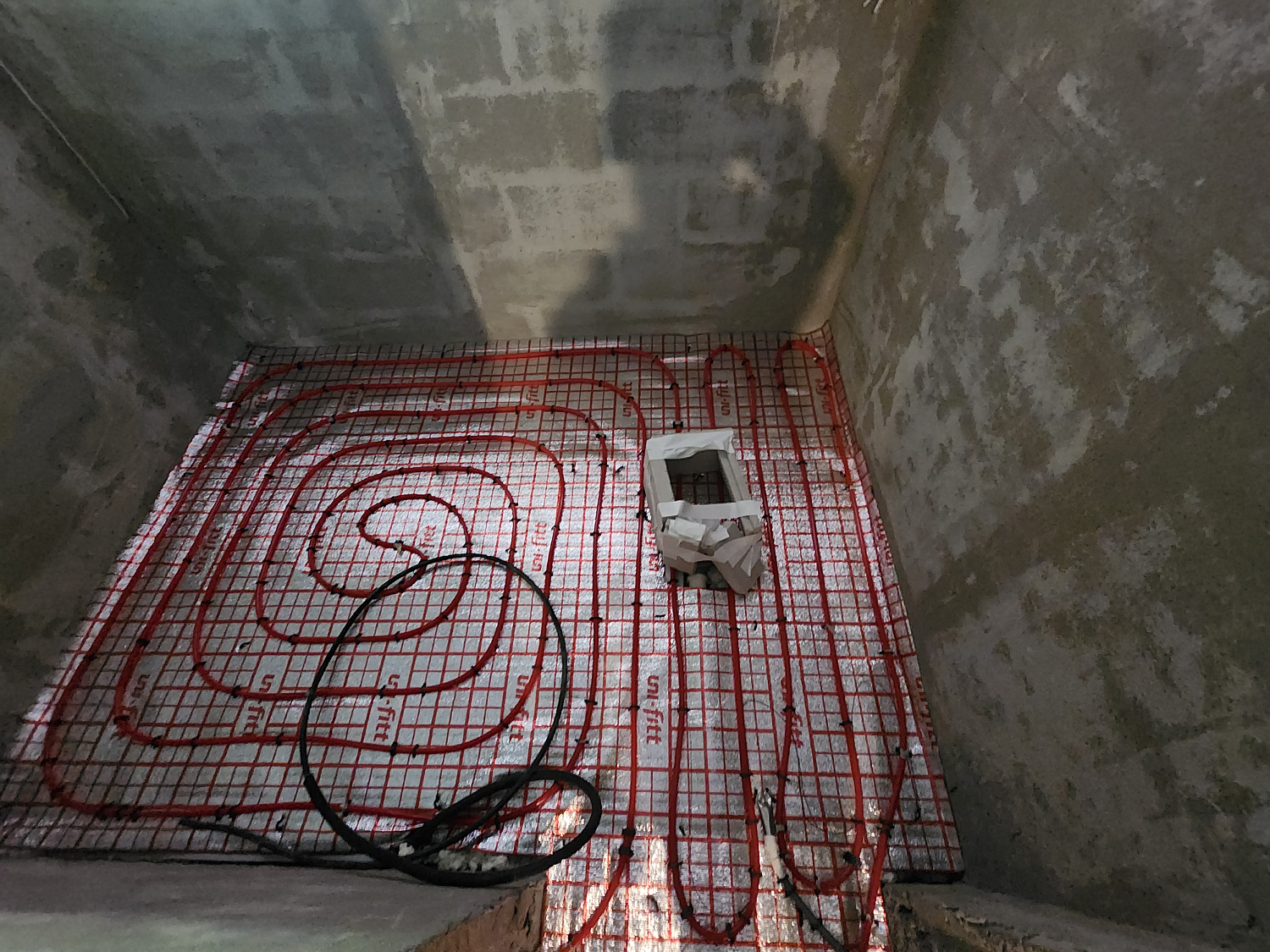 Монтаж тёплого пола и радиаторного отопления КП Медовый спас