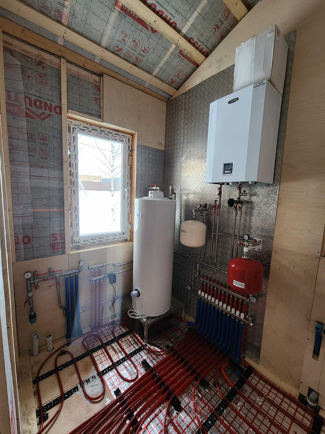 Монтаж тёплых полов, монтаж котельной в каркасном доме 120м2