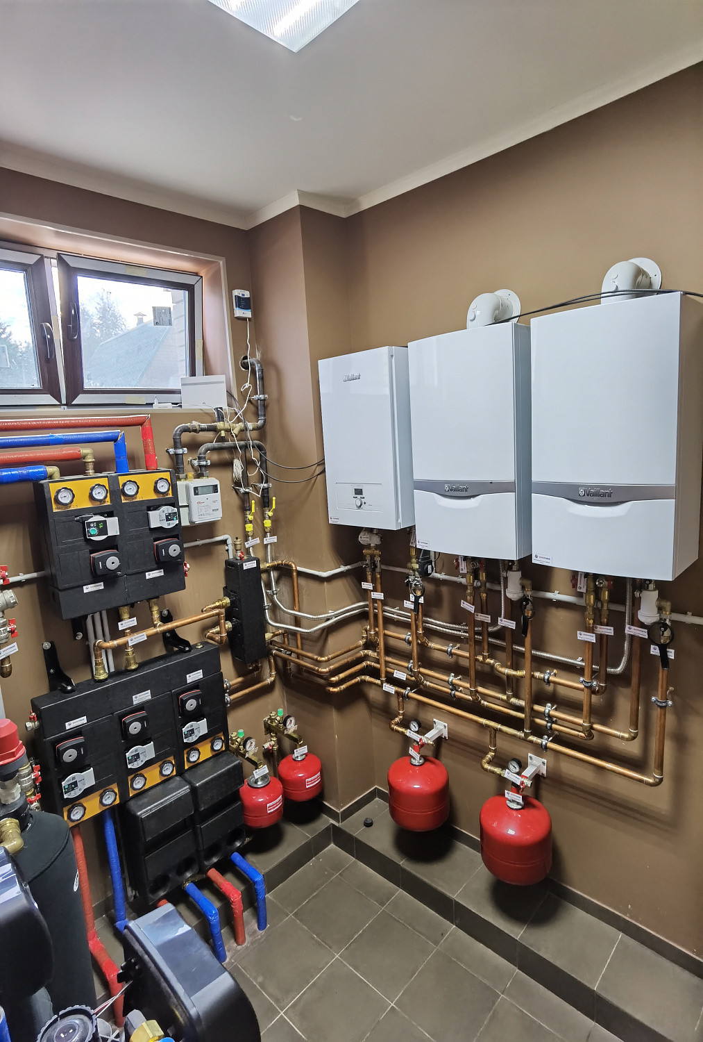 Монтаж котельной и системы фильтрации воды в загородном доме 300м2