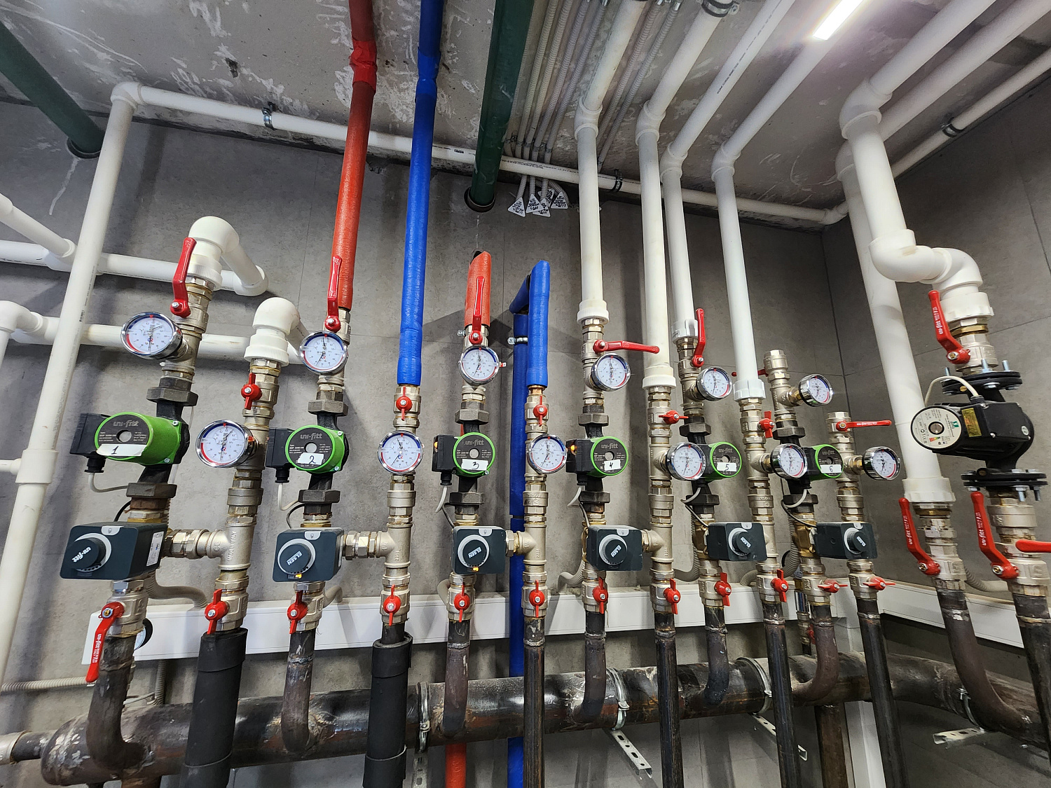 Монтаж котельной, радиаторного отопления, тепловентиляторов и систем фильтрации воды на промышленном объекте