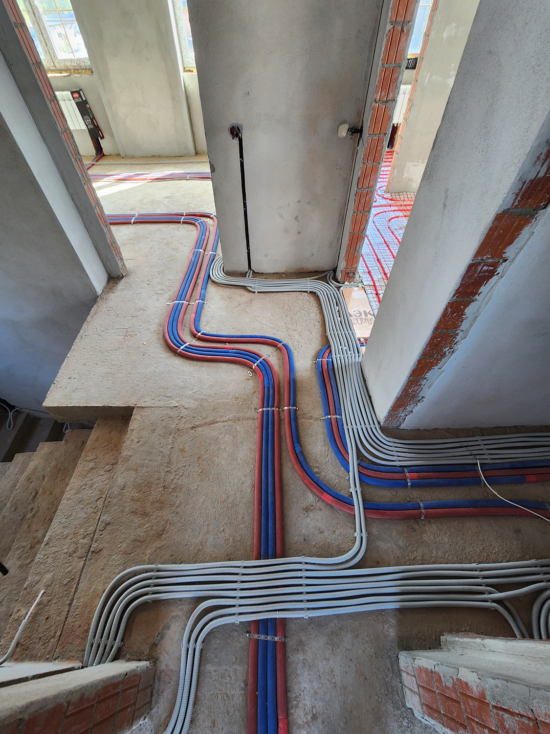 Монтаж котельной, радиаторного отопления, теплого пола в частном доме в КП Мидлтон