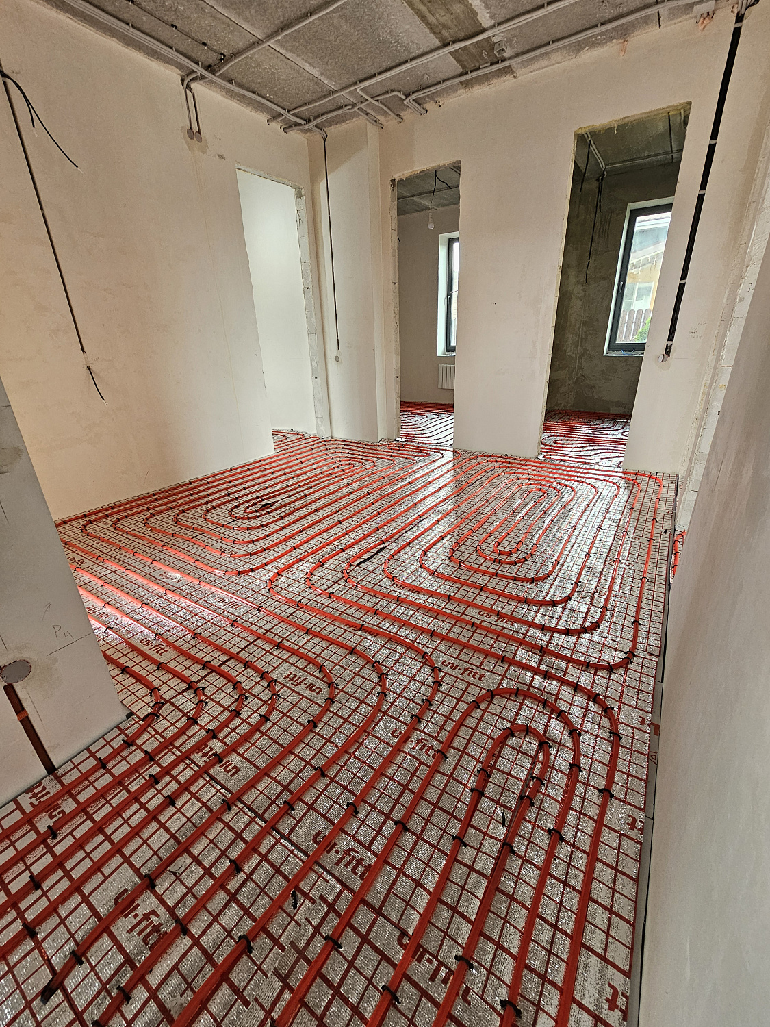 Монтаж радиаторного отопления, теплые полы, монтаж котельной, водоснабжения и водоотведения в загородном доме 140 м2 КП Купавушка