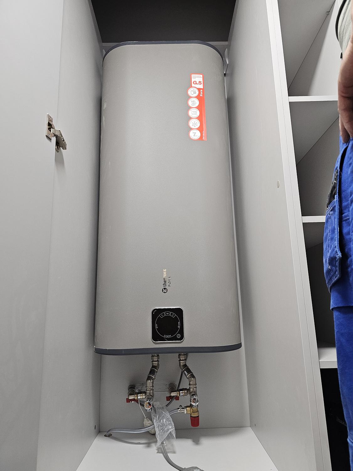 Монтаж радиаторного отопления, водоснабжения и водоотведения, монтаж чистовой сантехники в квартире