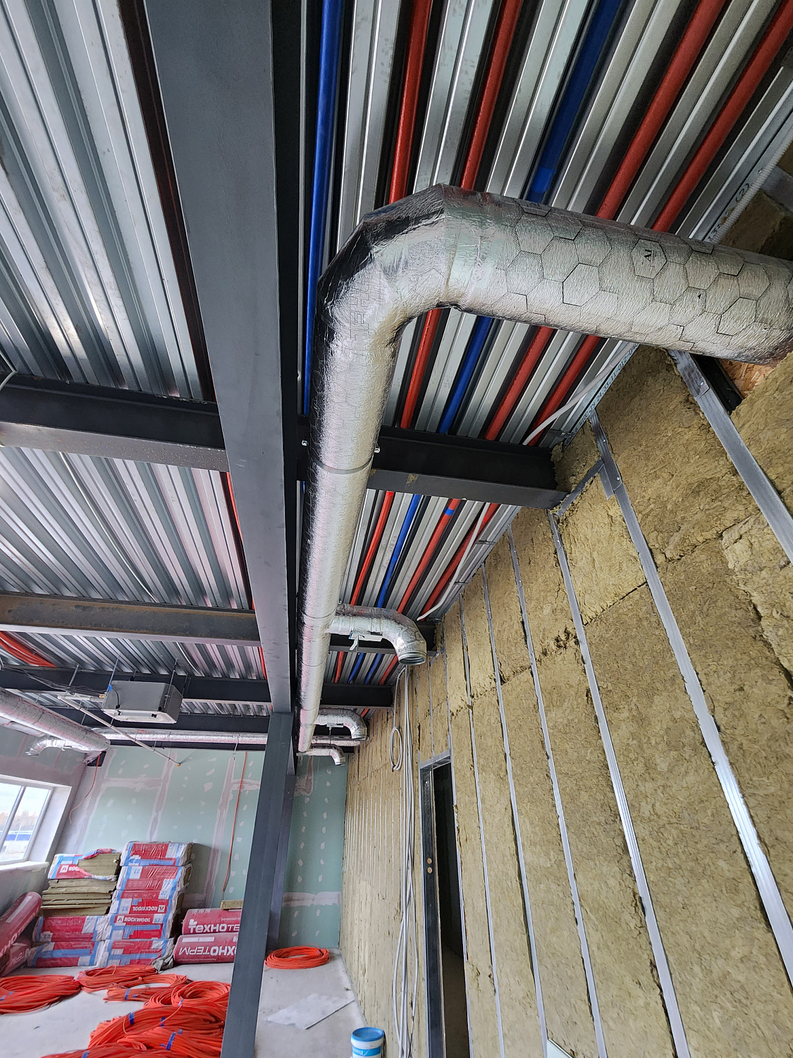 Монтаж систем вентиляции на производственном объекте