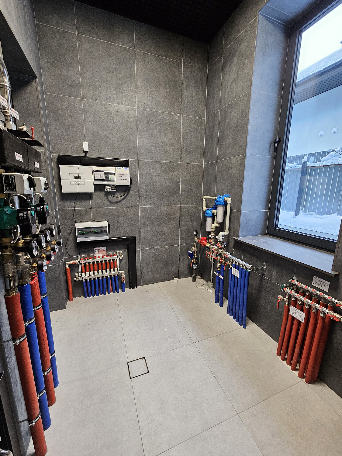 Комбинированная система отопления, тёплые полы и радиаторное отопление, водоотведение в частном доме 300 м2 Балашиха