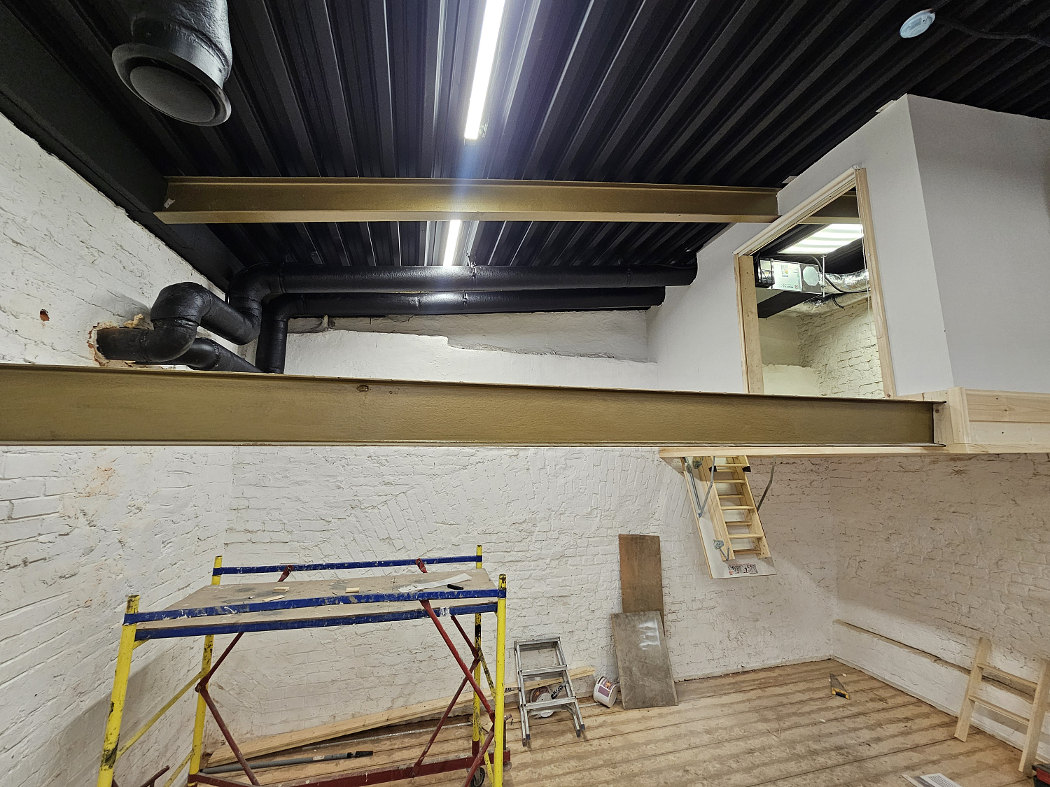 Монтаж систем вентиляции, вентиляционных установок в нежилом помещении (переговорная и спортзал)