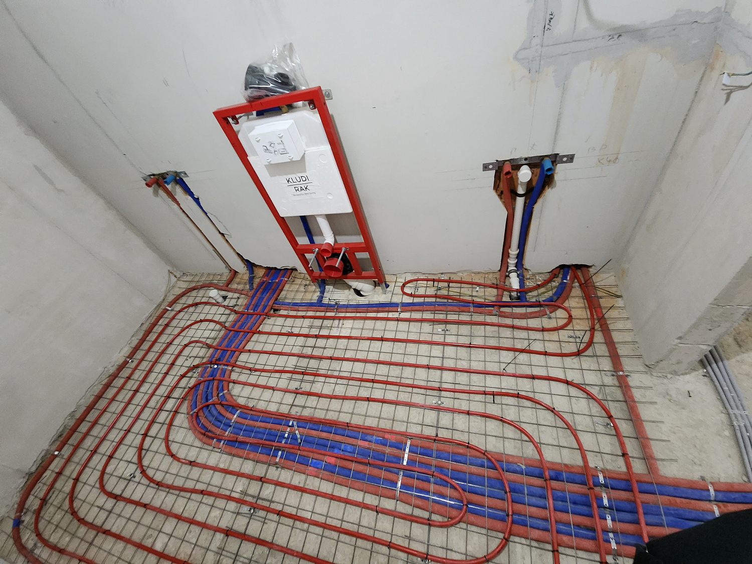 Комбинированная система отопления, тёплые полы и радиаторное отопление, водоотведение Королёв