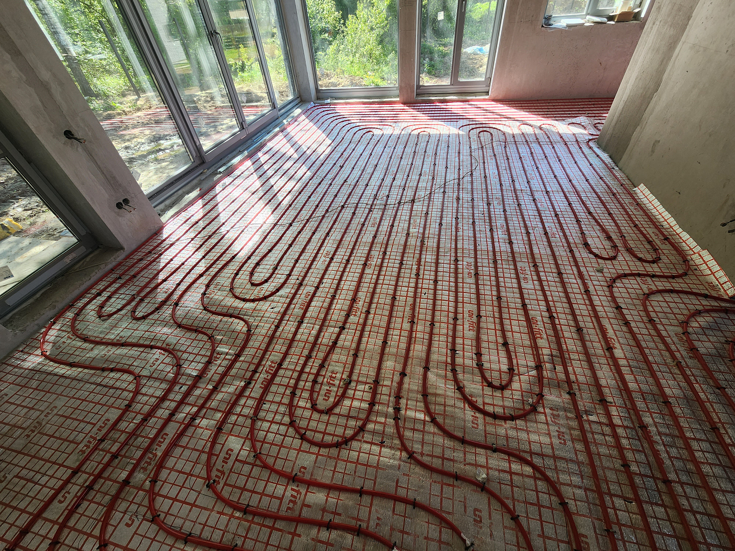 Монтаж тёплого пола и радиаторного отопления КП Медовый спас