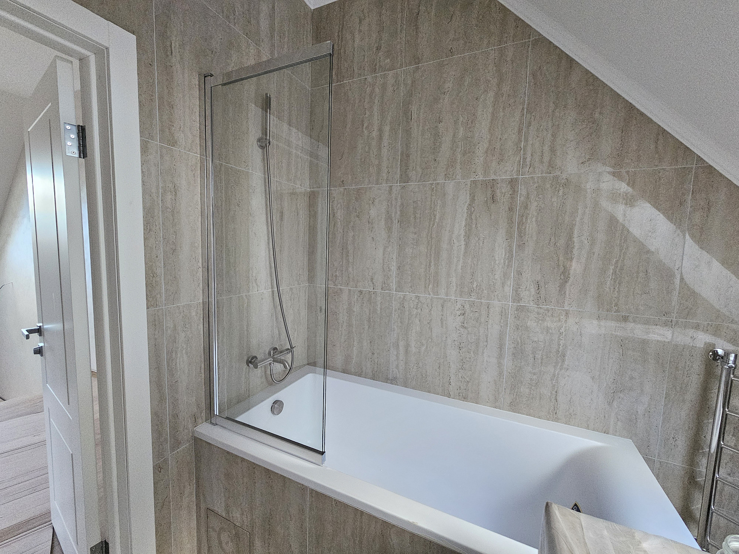 Монтаж чистовой сантехники в частном доме 