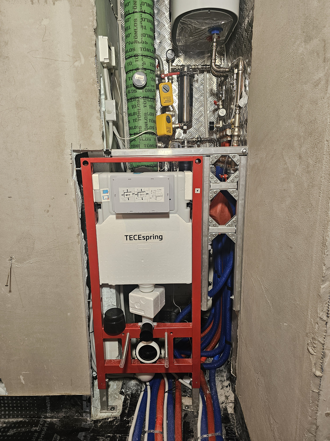 Монтаж водоснабжения, водоотведения и радиаторного отопления в однокомнатной квартире