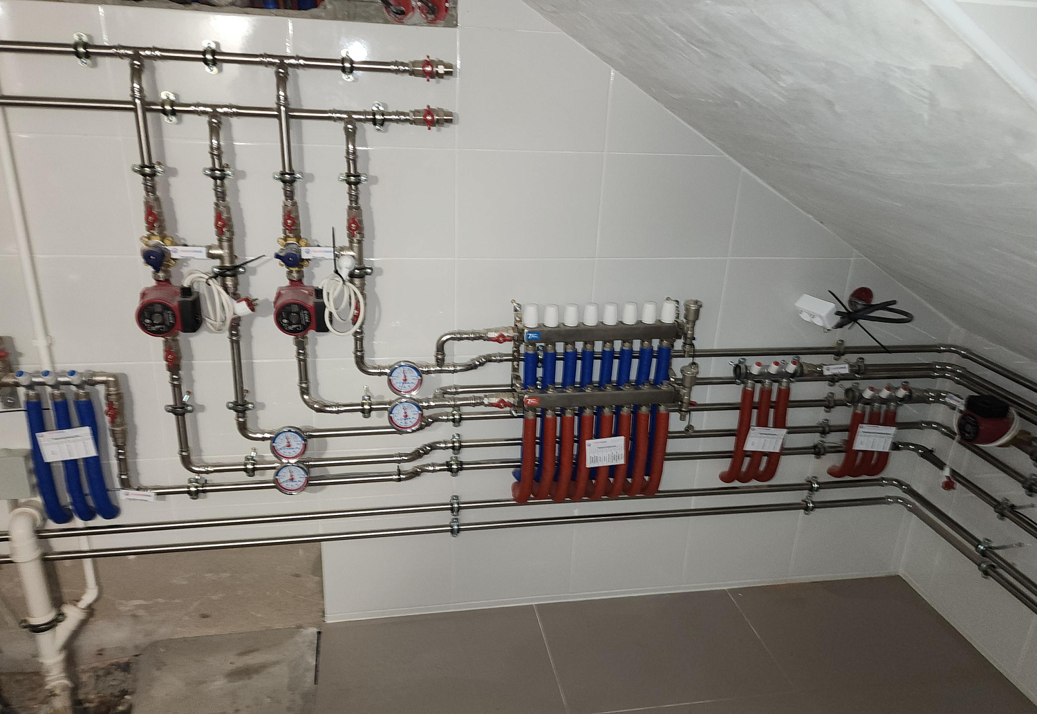 Монтаж котельной, радиаторного отопления, теплого пола в частном доме в КП Мидлтон