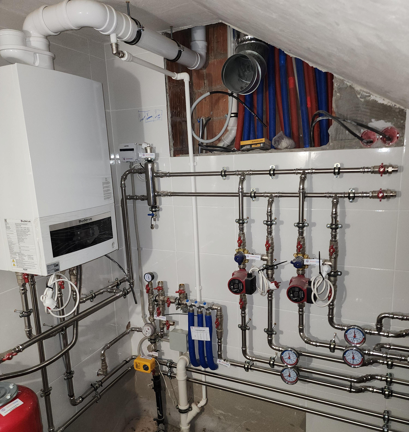 Монтаж котельной, радиаторного отопления, теплого пола в частном доме в КП Мидлтон