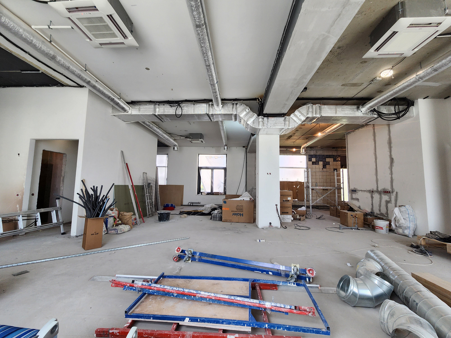 Монтаж вентиляции и кондиционирование в кафе Люберцы