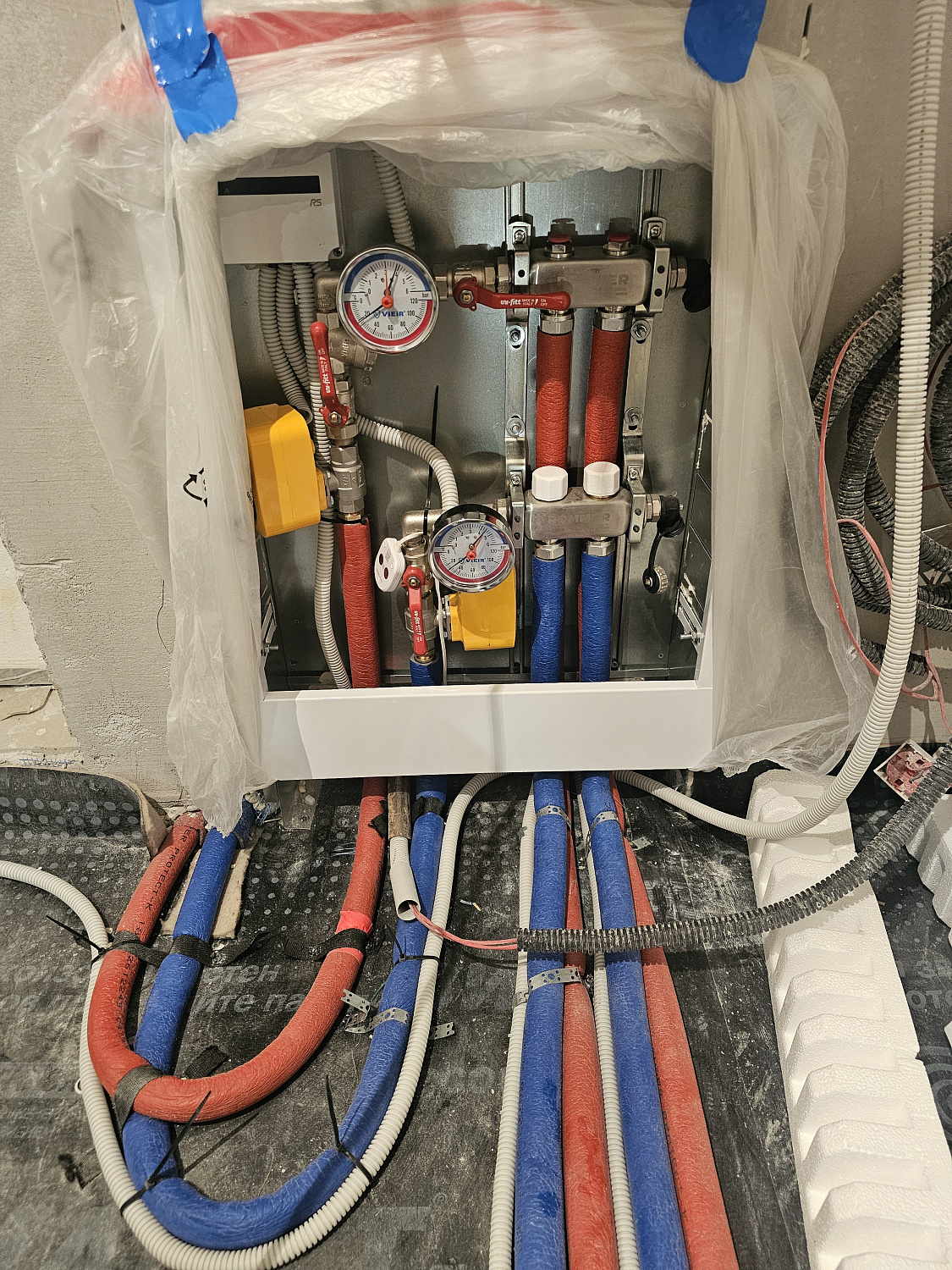 Монтаж водоснабжения, водоотведения и радиаторного отопления в однокомнатной квартире