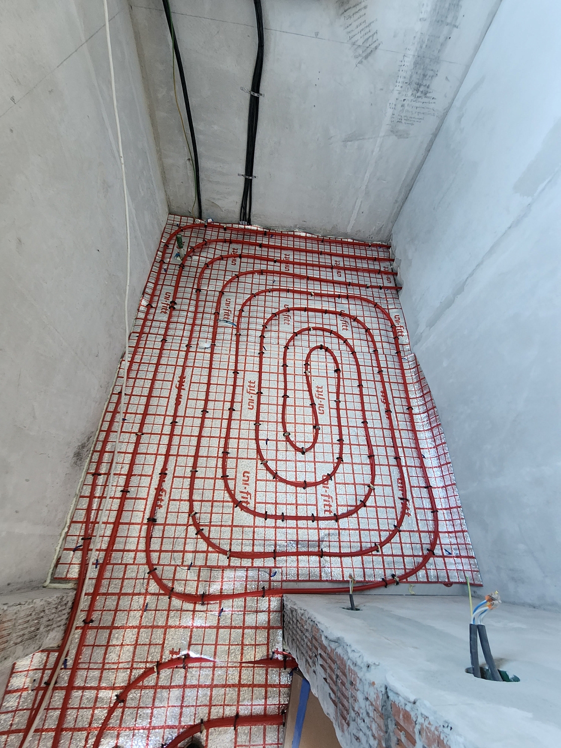 Монтаж тёплого пола и радиаторного отопления КП Медовый спас