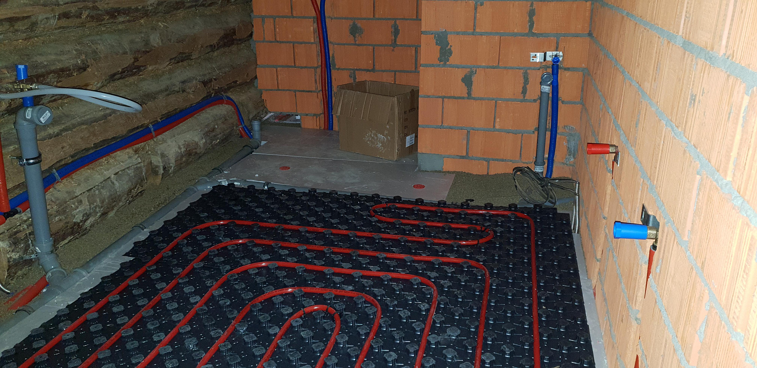 Отопление комбинированное тёплыми полами и радиаторами. 