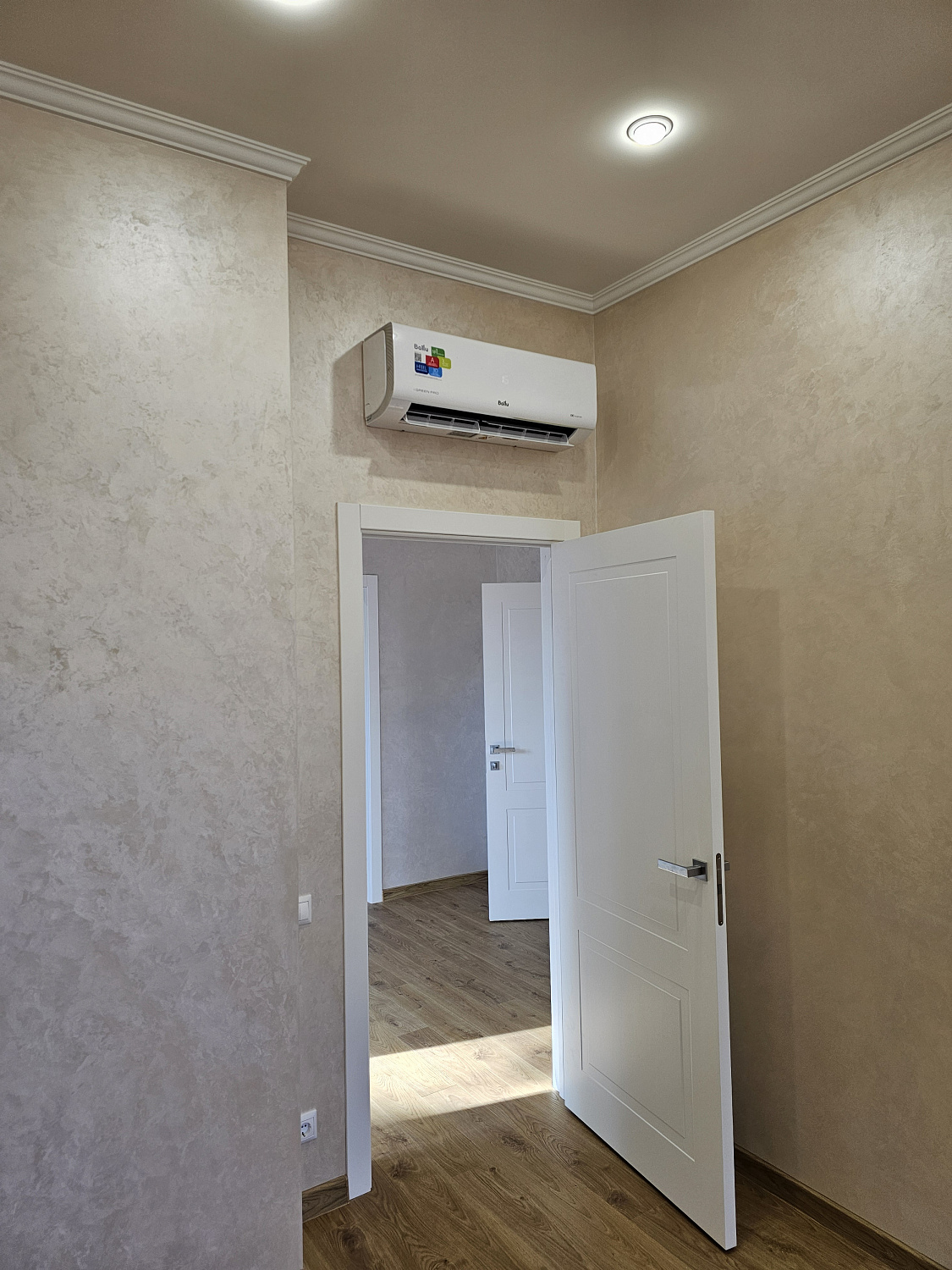 Монтаж системы кондиционирования в частном доме 160м2