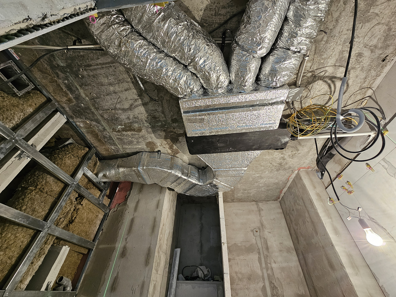 Монтаж фанкойлов в квартире ЖК Sky House