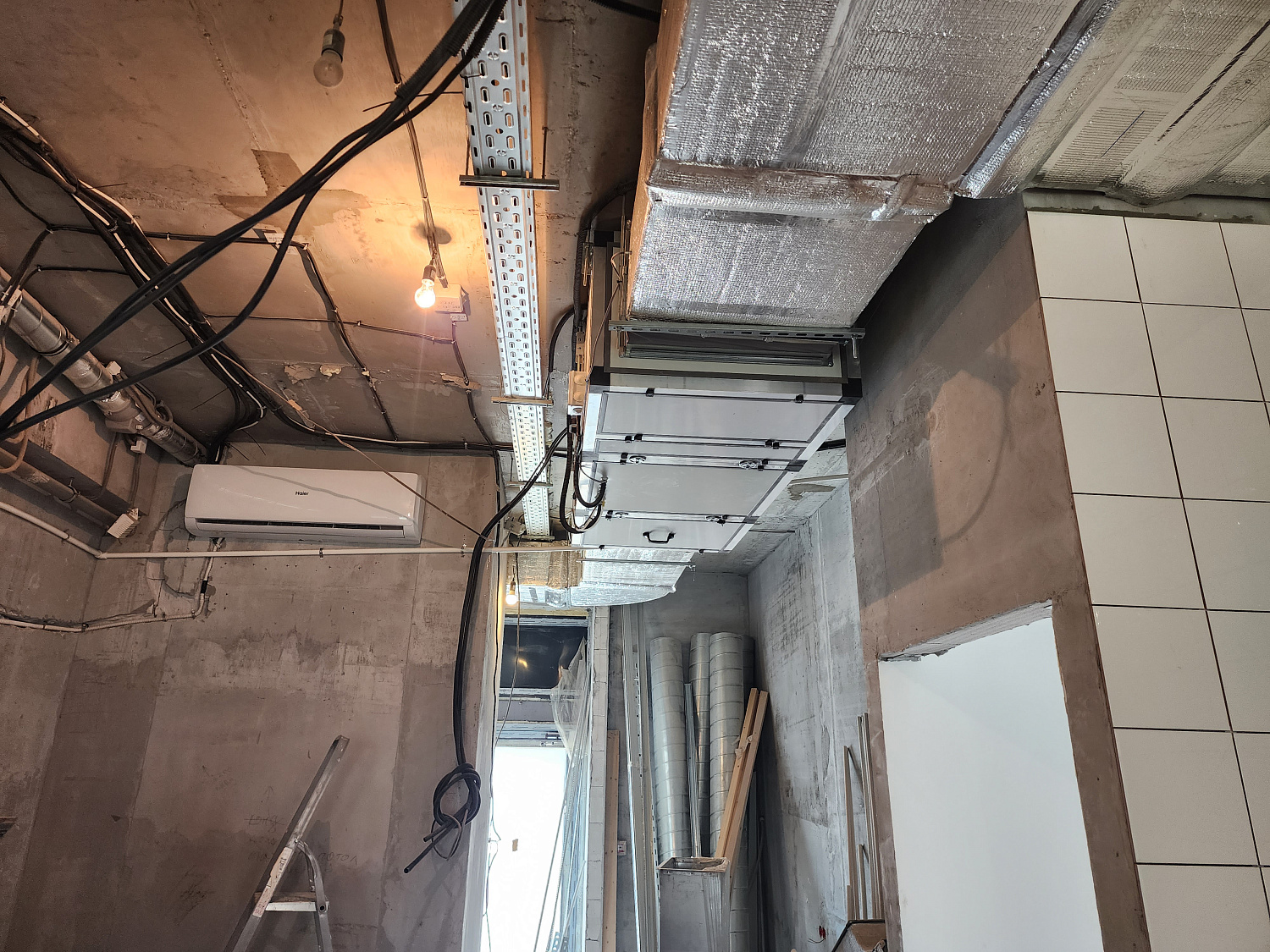 Монтаж вентиляции и кондиционирование в кафе Люберцы