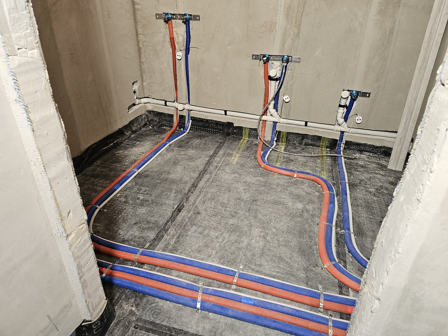 Монтаж водоснабжения, водоотведения и радиаторного отопления в однокомнатной квартире