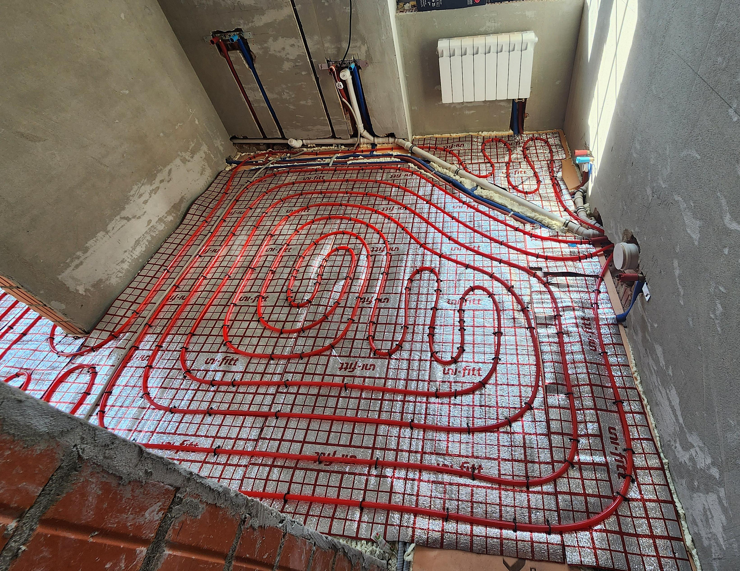 Монтаж котельной, радиаторного отопления, теплого пола в частном доме в КП Мидлтон