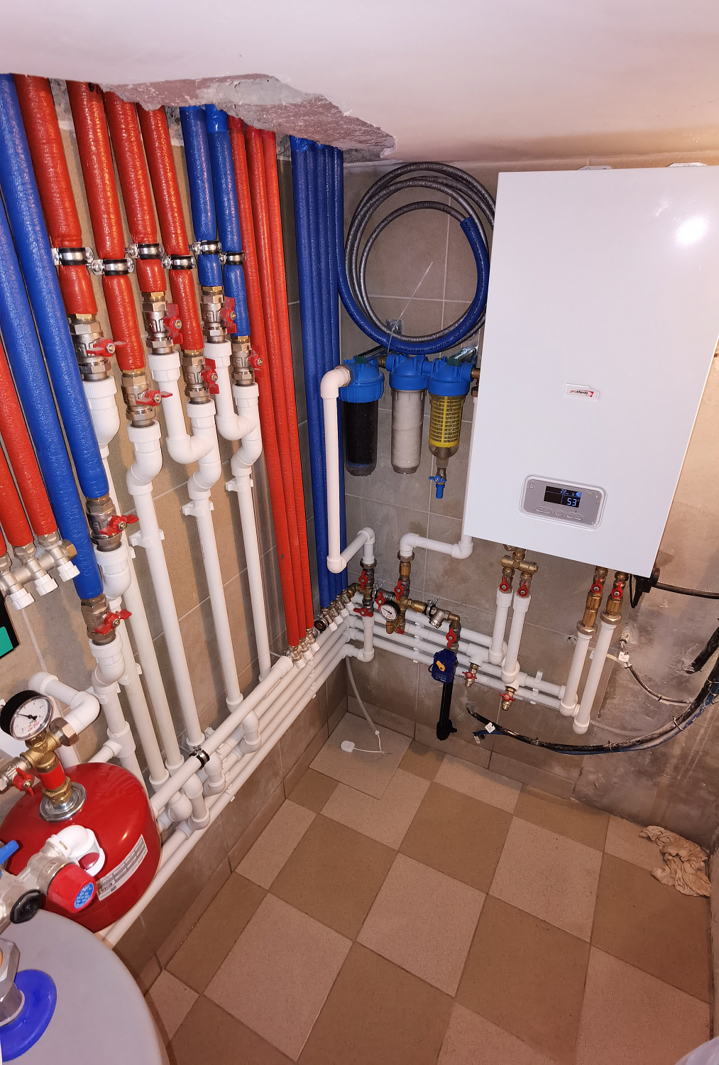 Монтаж котельной, радиаторного отопления и водоснабжения в частном доме 130м2