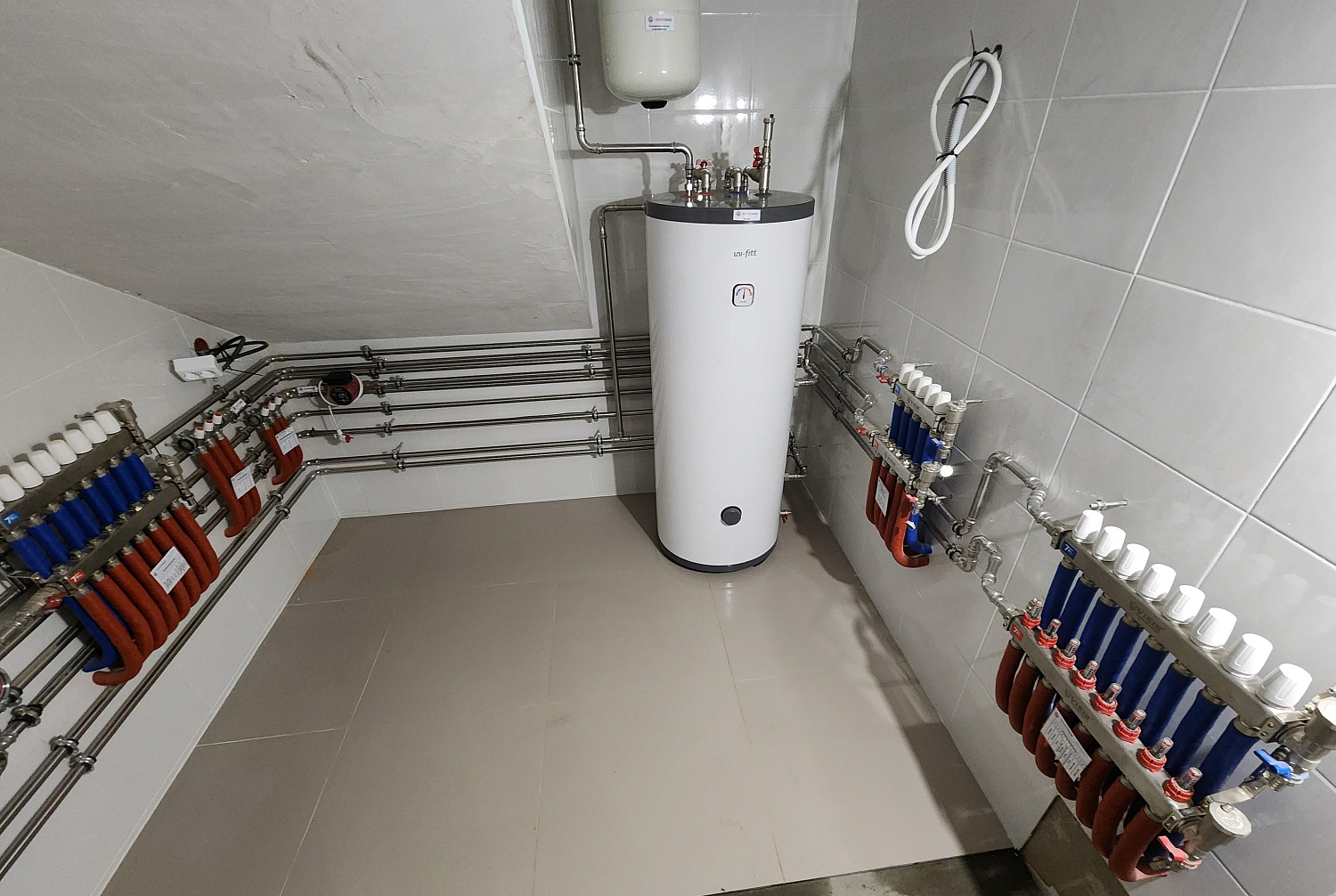 Монтаж котельной, радиаторного отопления, теплого пола в частном доме в КП Мидлтон