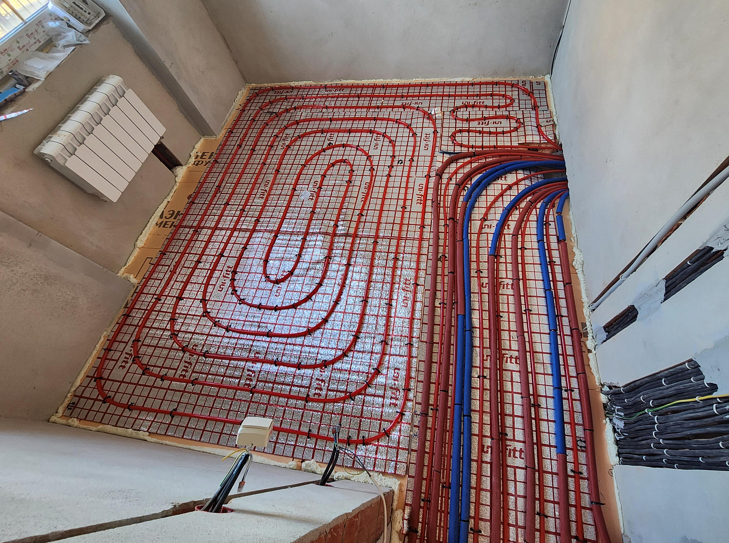 Монтаж котельной, радиаторного отопления, теплого пола в частном доме в КП Мидлтон