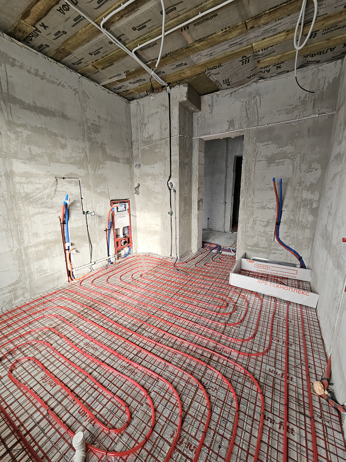 Монтаж радиаторного отопления и теплого пола в загородном доме 320м2