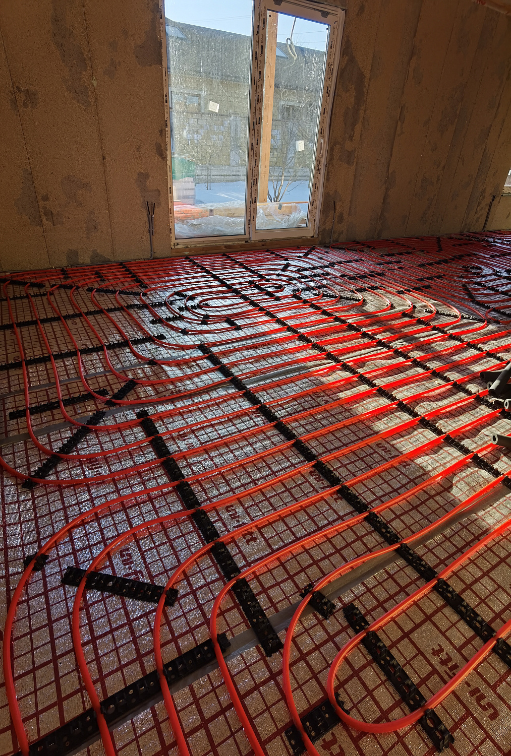 Комбинированная система отопления, тёплые полы и радиаторное отопление, водоотведение КП Грибки