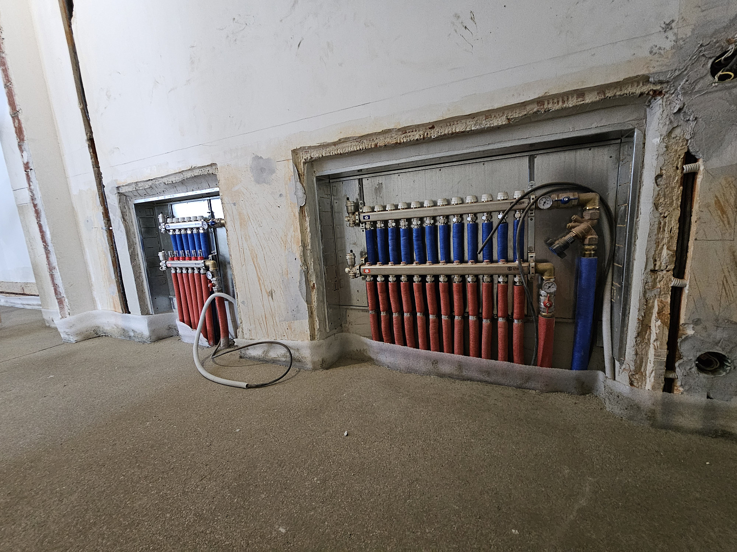 Монтаж теплого пола и радиаторного отопления в частном доме в КП Ренесанс