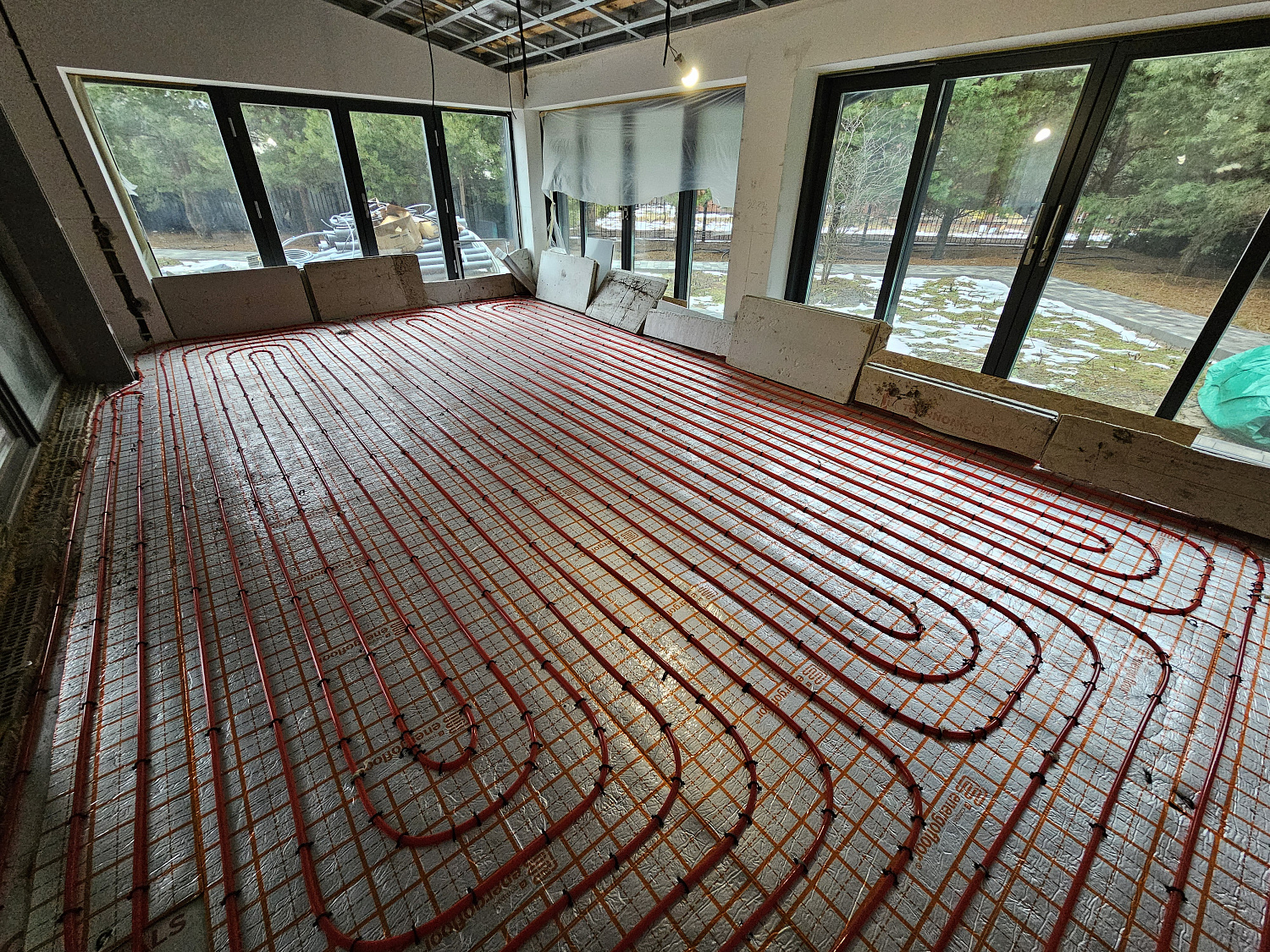 Монтаж теплого пола и радиаторного отопления в частном доме в КП Ренесанс