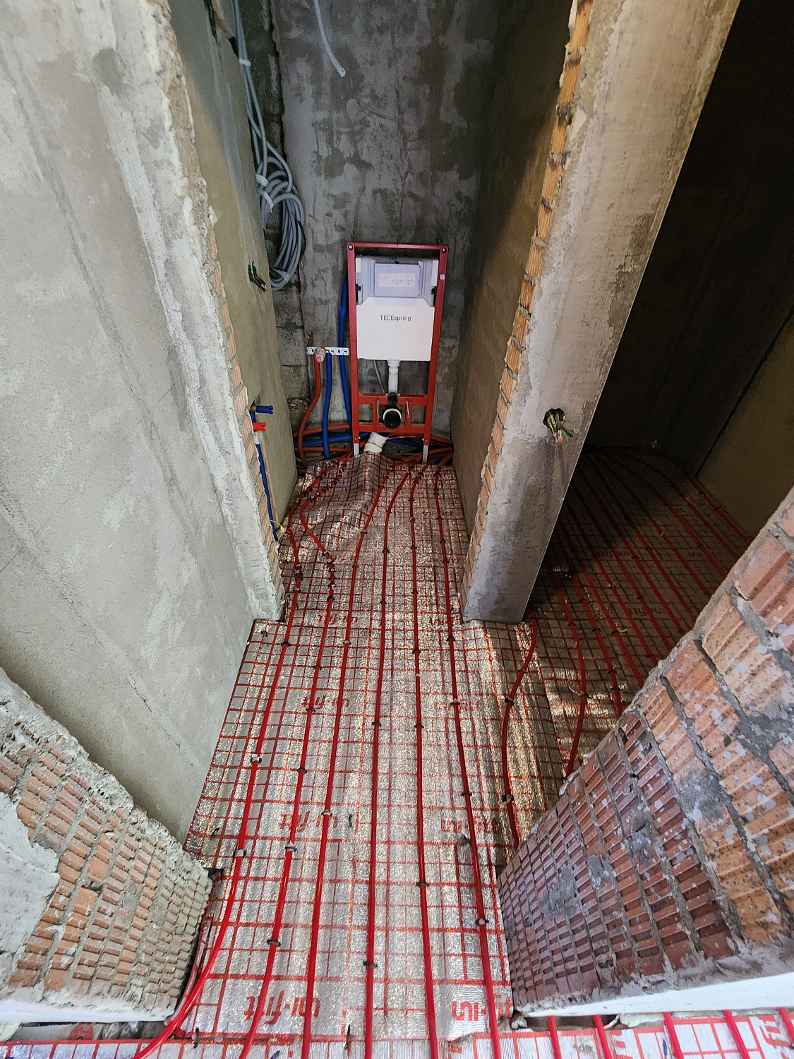 Монтаж тёплого пола и радиаторного отопления КП Медовый спас