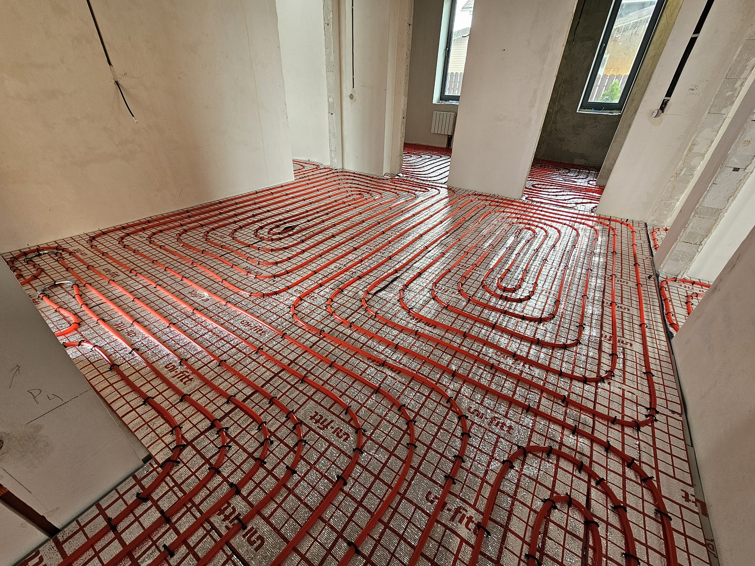 Монтаж радиаторного отопления, теплые полы, монтаж котельной, водоснабжения и водоотведения в загородном доме 140 м2 КП Купавушка