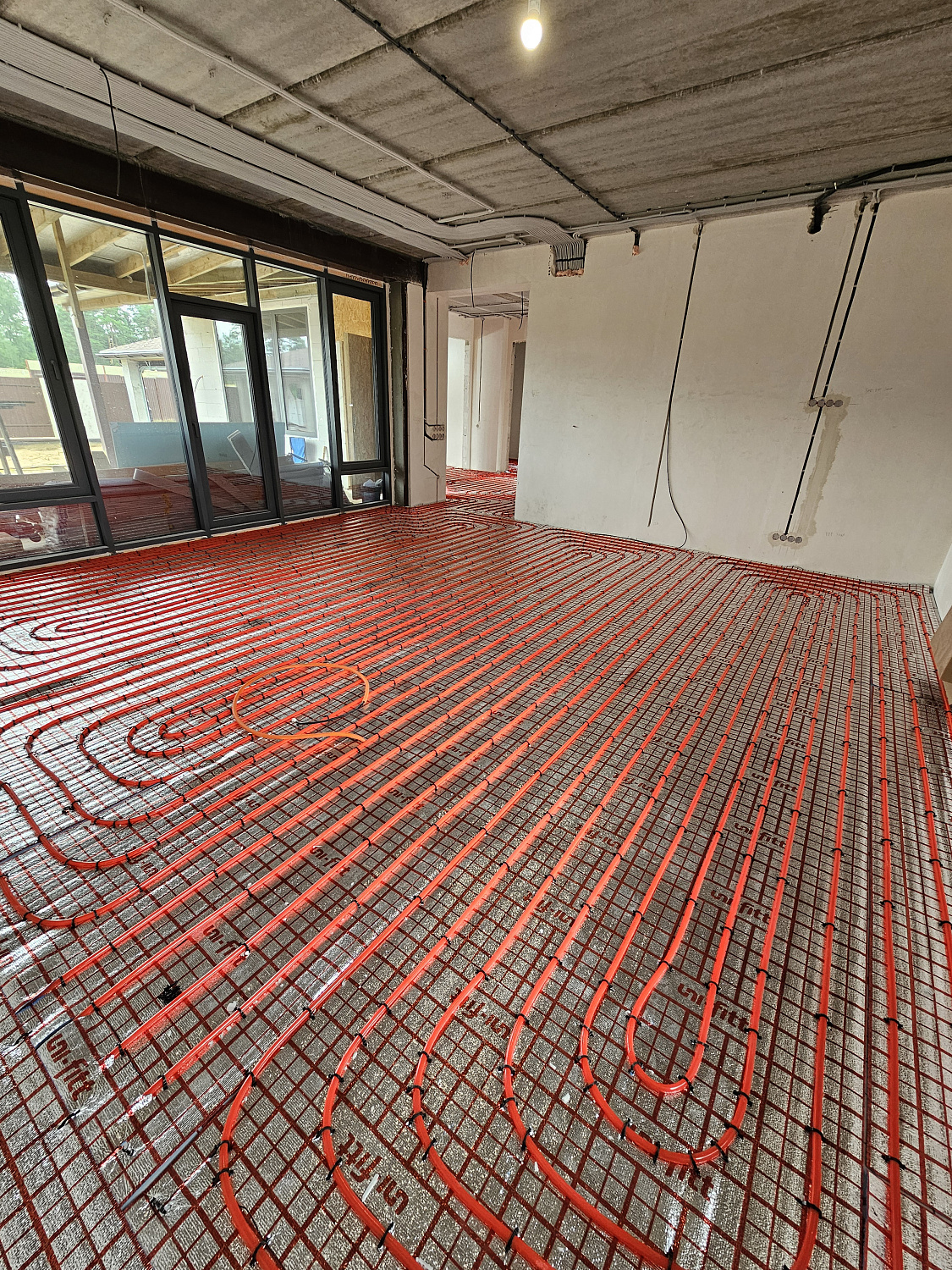 Монтаж радиаторного отопления, теплые полы, монтаж котельной, водоснабжения и водоотведения в загородном доме 140 м2 КП Купавушка