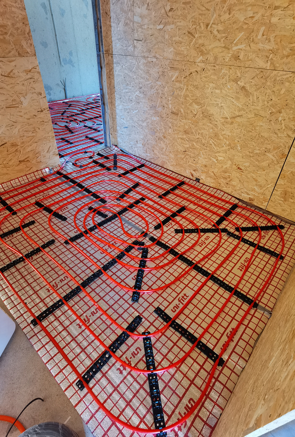 Комбинированная система отопления, тёплые полы и радиаторное отопление, водоотведение КП Грибки