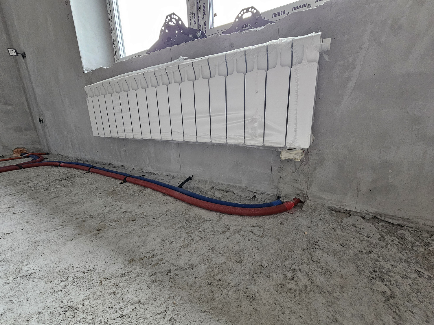 Монтаж радиаторного отопления и теплого пола в загородном доме 320м2
