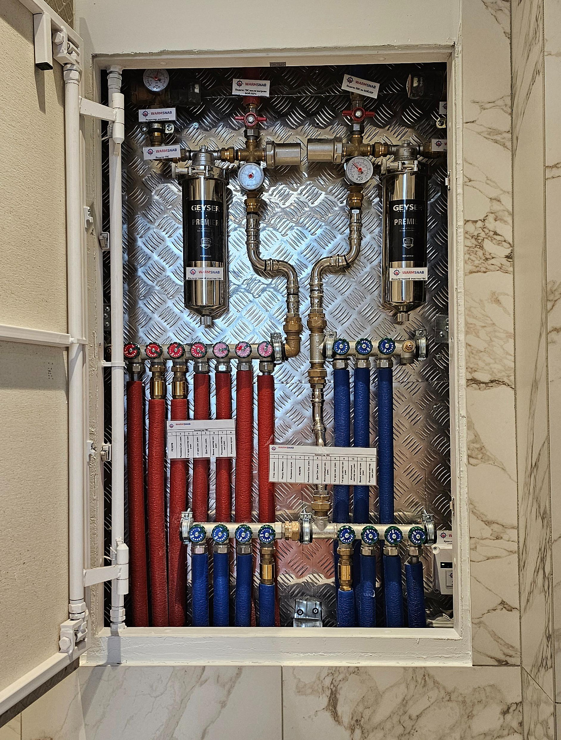 Монтаж радиаторного отопления, водоснабжения и водоотведения, монтаж чистовой сантехники в квартире