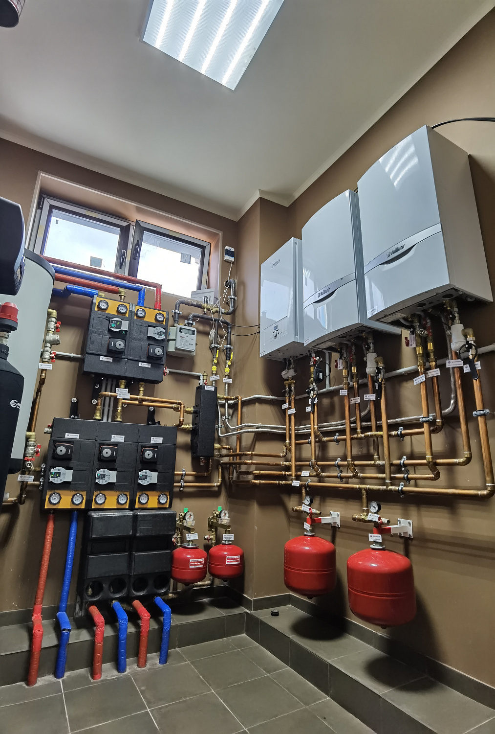 Монтаж котельной и системы фильтрации воды в загородном доме 300м2