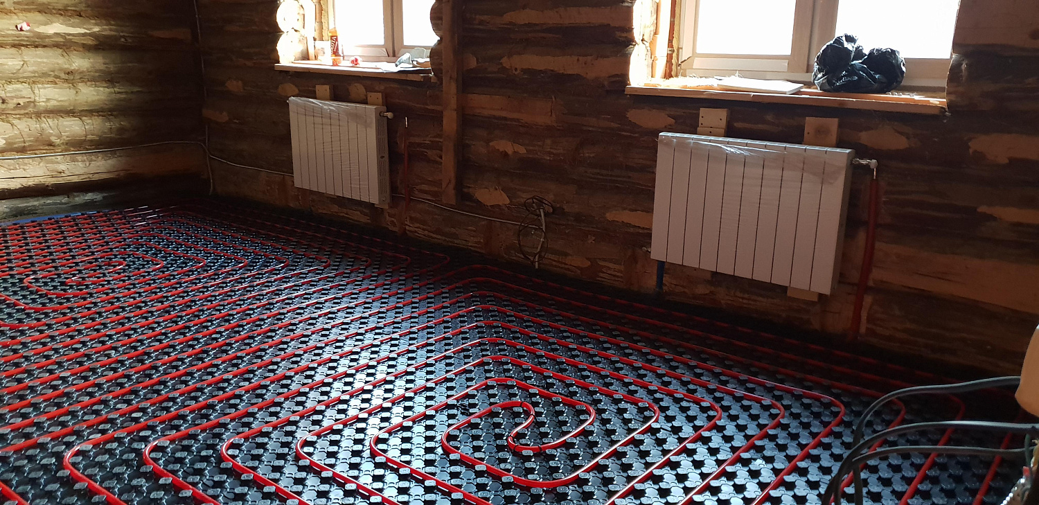 Отопление комбинированное тёплыми полами и радиаторами. 