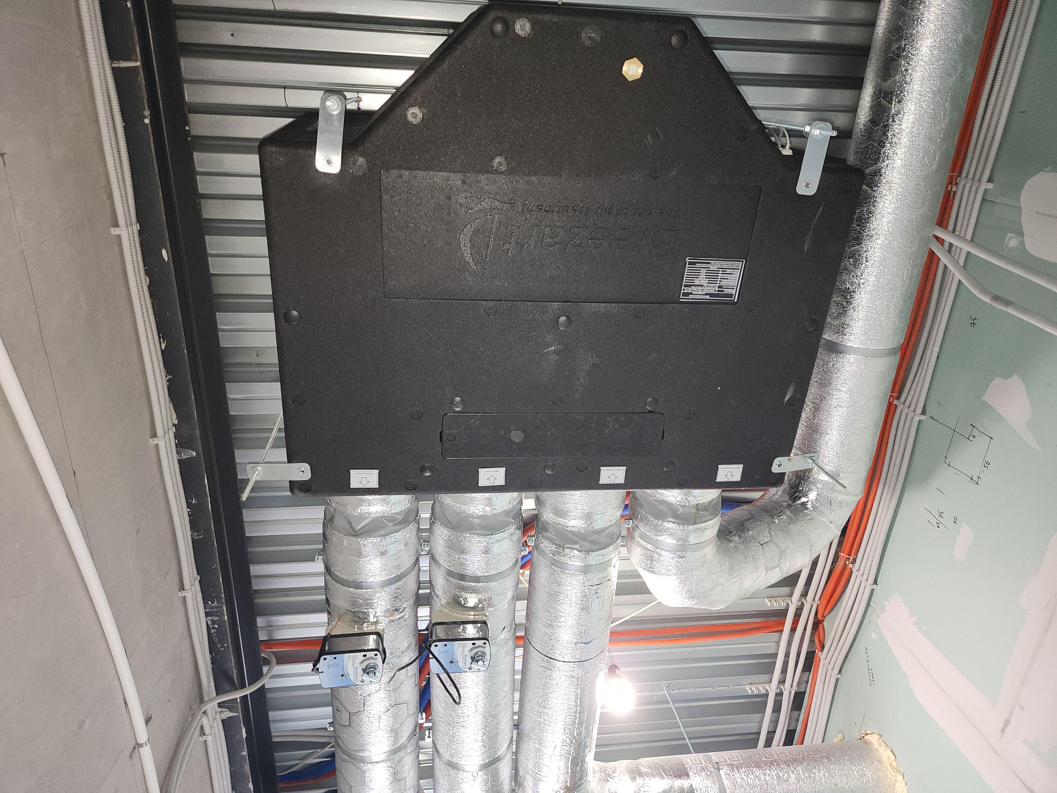 Монтаж систем вентиляции на производственном объекте